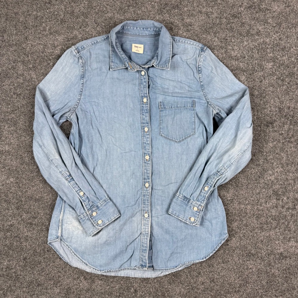 Gap Denim Shirt Womens Size S Light Wash Chambray Long Sleeve Button Down Casual